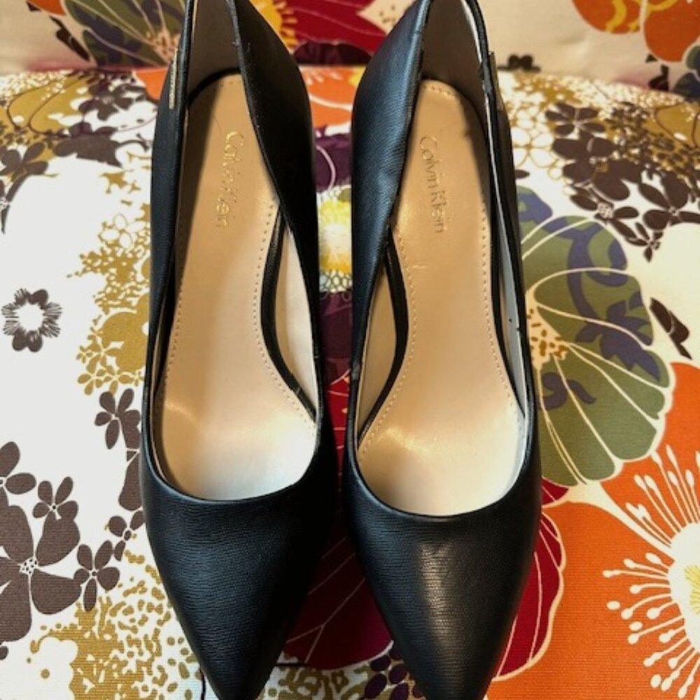 Calvin Klein Black Pumps Size 6.5